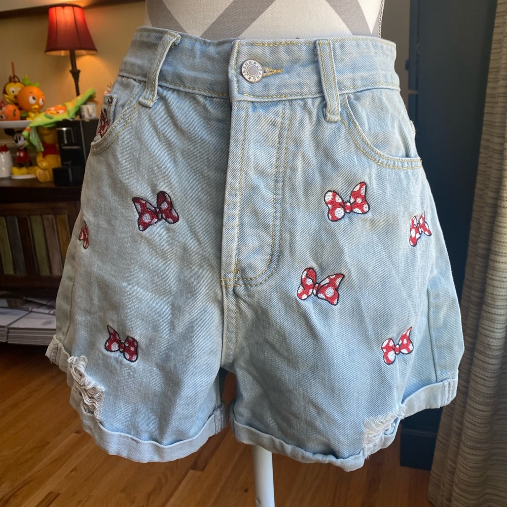 Minnie Mouse bow shorts✨